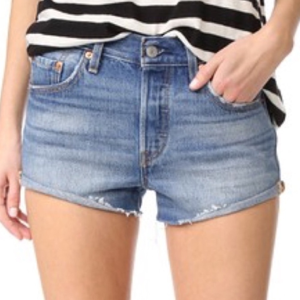 levi high waisted jean shorts 501